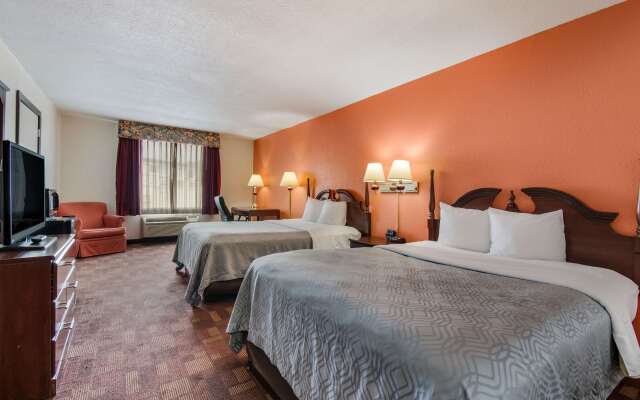 Econo Lodge Inn & Suites Chambersburg Central