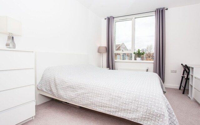Flat With Roof Terrace in Central London