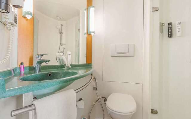 ibis Chennai SIPCOT Hotel