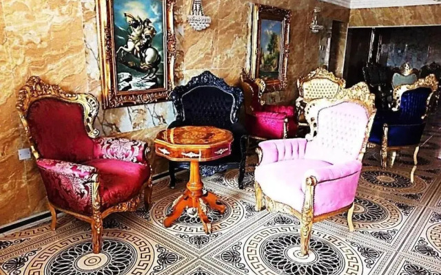 Grand Emperor Hotel
