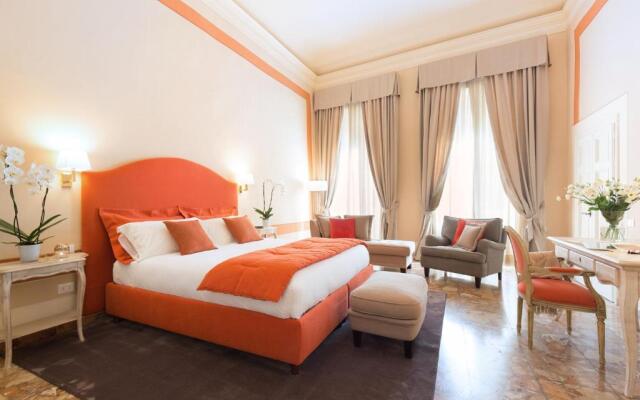 Luxury Bed and Breakfast Cerretani Palace