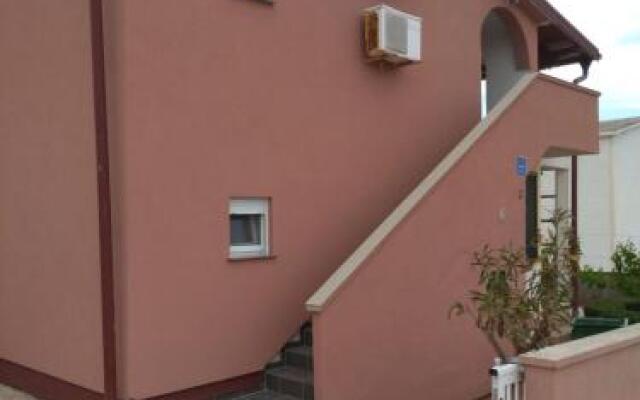 Tomek Apartment
