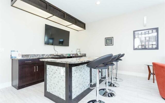 Hawks Cove - Six Bedroom Home
