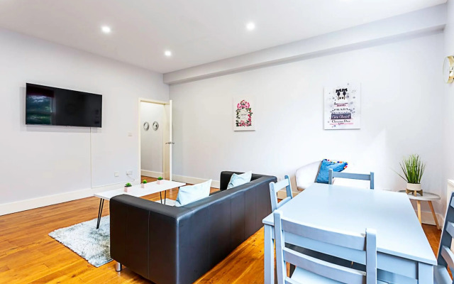 Modern Clapham Apartment