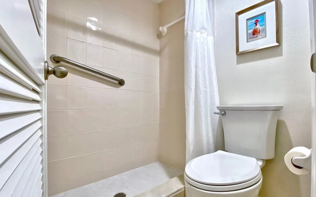 Chateau Condominiums by Teeming Vacation Rentals