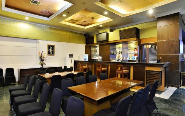 ZEN Rooms Near Grand Indonesia Mall