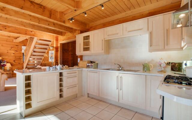 Pleasant Holiday Home in Little Petherick Near Padstow