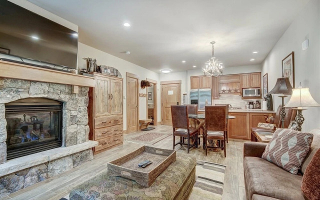Premier 1 Bedroom Ski in, Ski out Lone Eagle Condo With the Best Access to Skiing in Keystone
