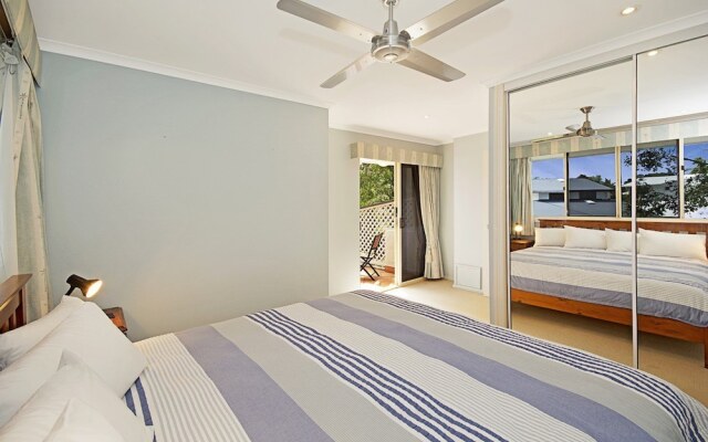 Tropical 5 bedroom family getaway in Noosa Heads