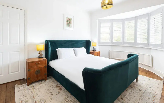 Host Stay Newton House