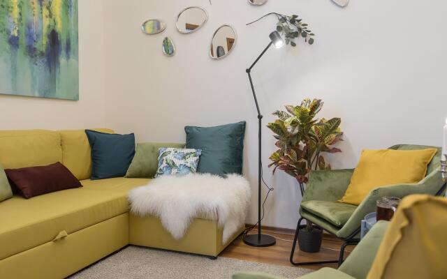 GMApartments (ДжиЭмАпартментс) на улице Малая Никитинская