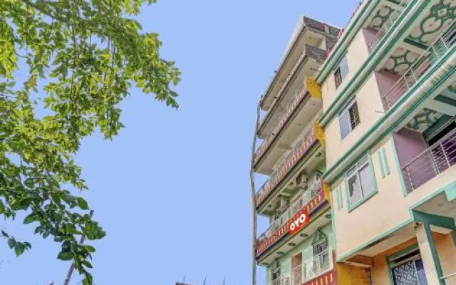 Oyo Flagship 701161 Hotel Green Palace