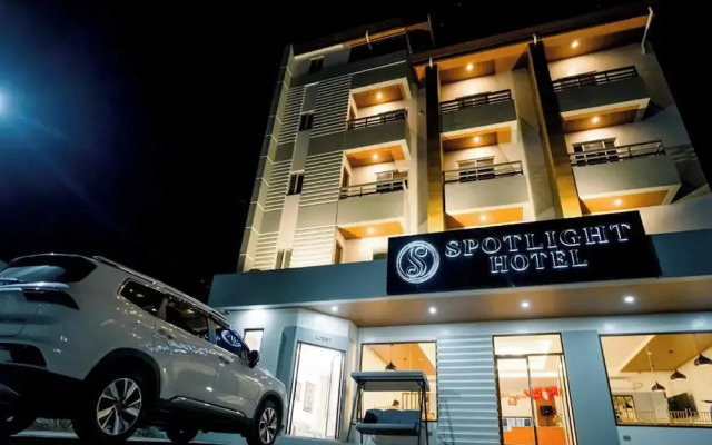 Spotlight Hotel near Hundred Islands wharf