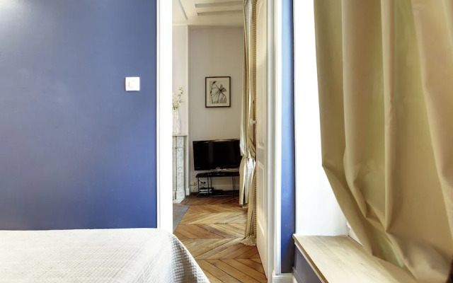 Paris Marais Central Residence