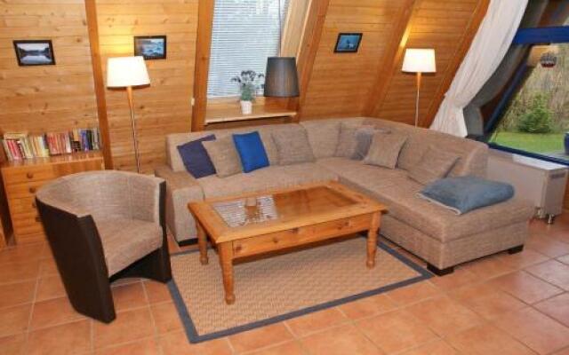 Zeltdachhaus _ fuer bis zu 6 Perso