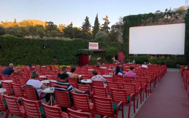 Athena's Home, Sunny Balkony 100m from metro!