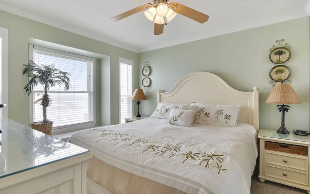 Seascape 2212 - 2 Br Condo