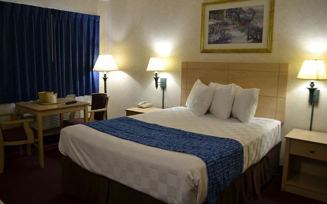 Travelodge by Wyndham Niagara Falls