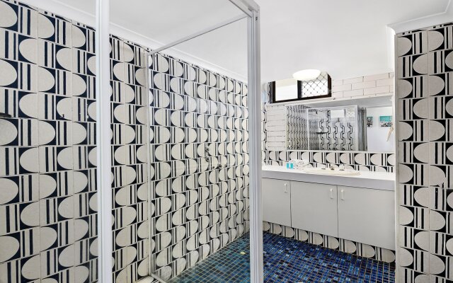 Broadbeach Travel Inn Apartments