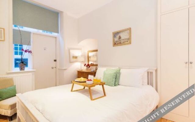 FG Property - Chelsea, Chelsea Embankment, Flat 9