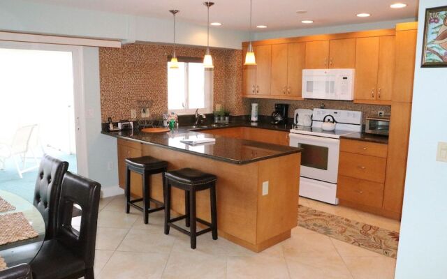 Jamaica Royale 606 - 2 Br Condo