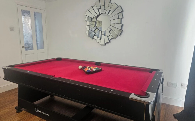 Cozy Retreat in Bridgend With 3 Bedrooms