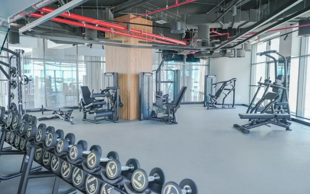 Urban Skyline City Comfort Studio