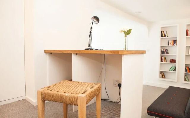 Beautiful 1 Bedroom Apartment in Kensington