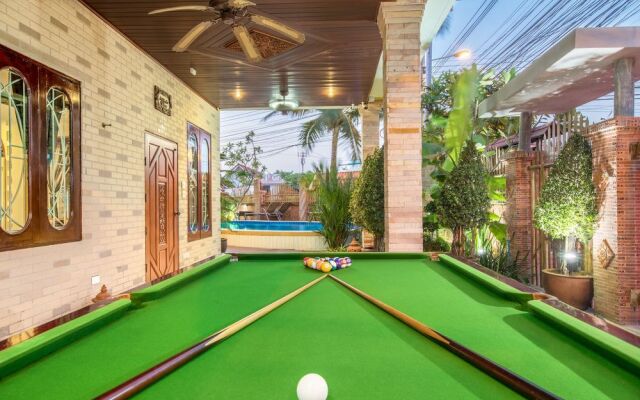 Grand Party Pool Villa by All Villas Pattaya