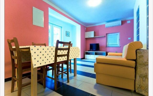 Apartments Lajci