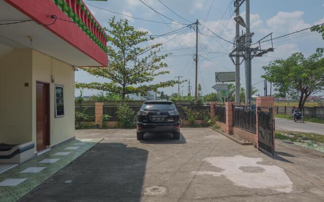 RedDoorz near Politeknik Negeri Medan
