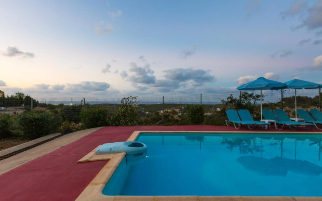 Maroulas Villa Estate