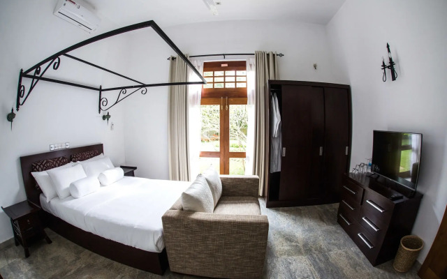 Villa White Queen