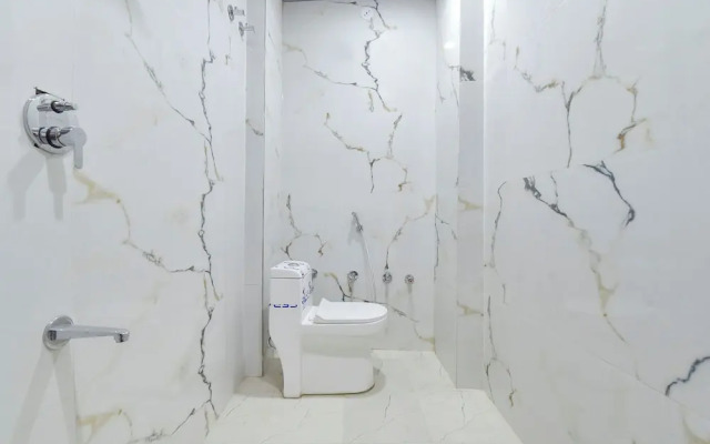 Fabhotel Grand Bala