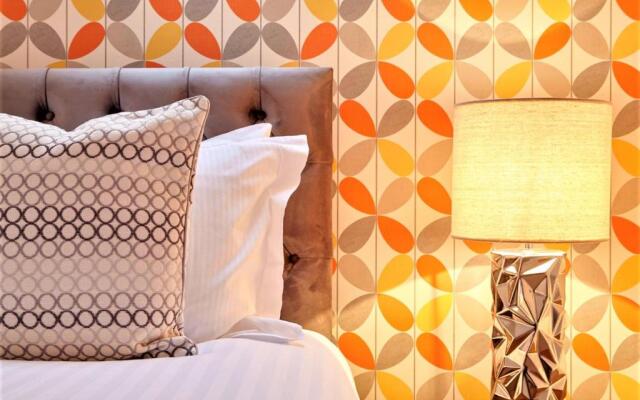 Savoy Court - Your Apartment