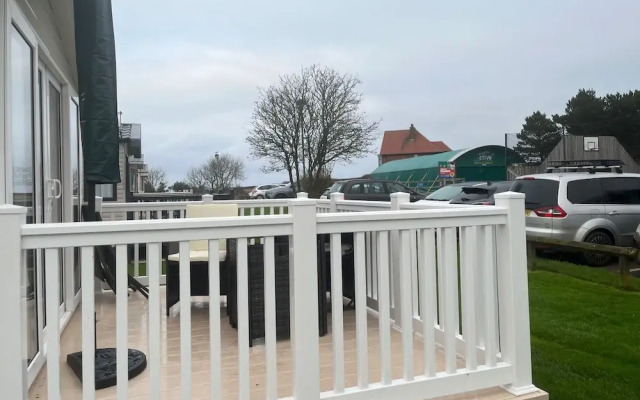 Surfside Bliss - Cayton Bay Park Caravan