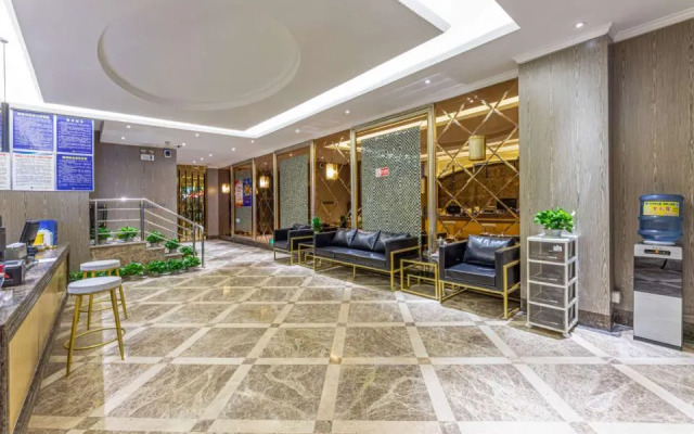 Nanjing Affirm Platinum Hotel (Shuiximen Street Mochouhu Branch)