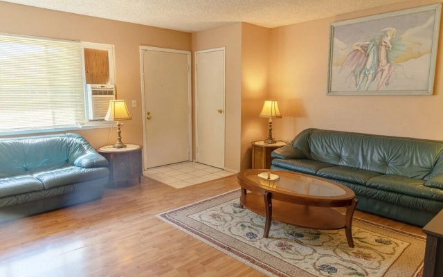 Simple, Cozy 2-bedroom in San Jose