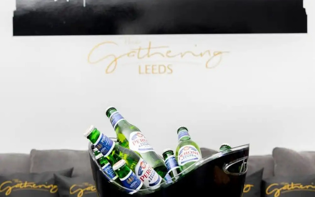The Leeds Gathering - Hot Tub - EV Charging