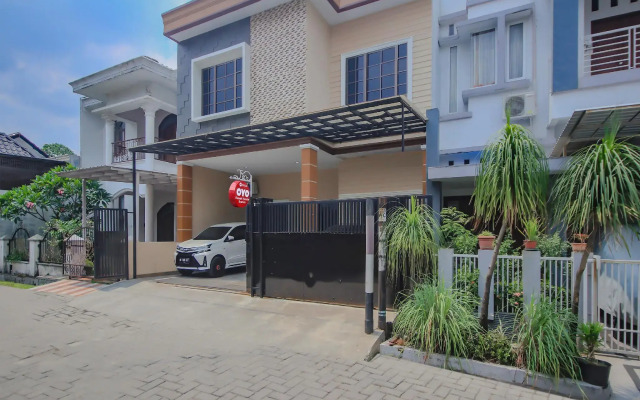 OYO 90338 Rumah Yasmin Syariah