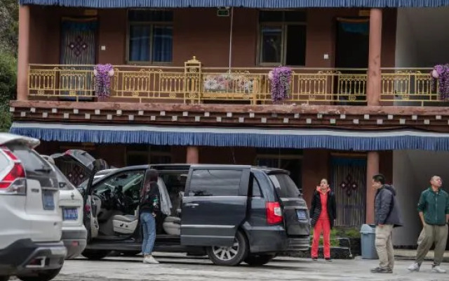 Garze Tagong Grassland Hotel