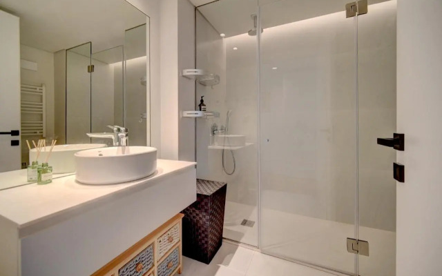 Mirabilis Apartments - LX Living