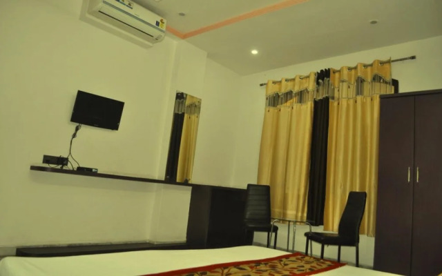 Hotel Akshat Niwas