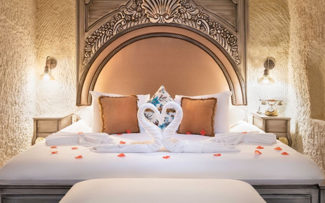 Elysion Cave Suites
