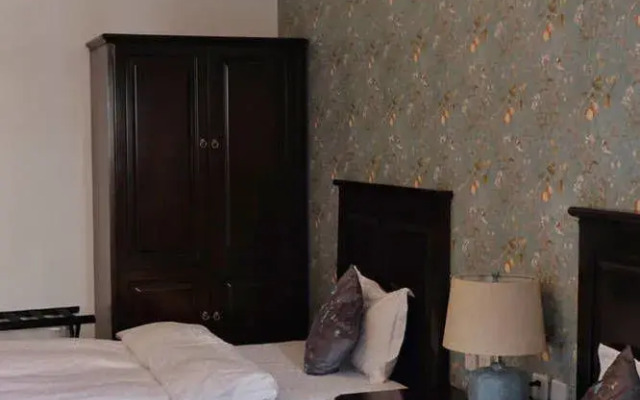 Yonder Way Hotel