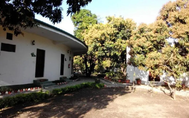 Kanwhizz Hum Tum Resort