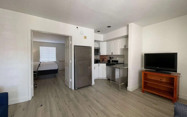 Red Lion Inn & Suites Phoenix/Tempe - Asu