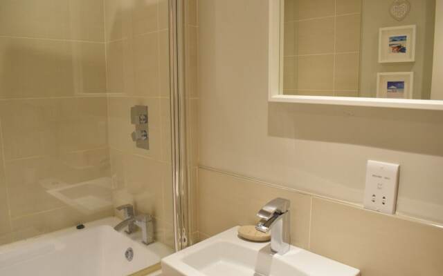 Beautiful 3 Bedroom Home in Parsons Green
