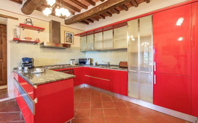 Nice Home in Cortona With 5 Bedrooms, Wifi and Outdoor Swimming Pool