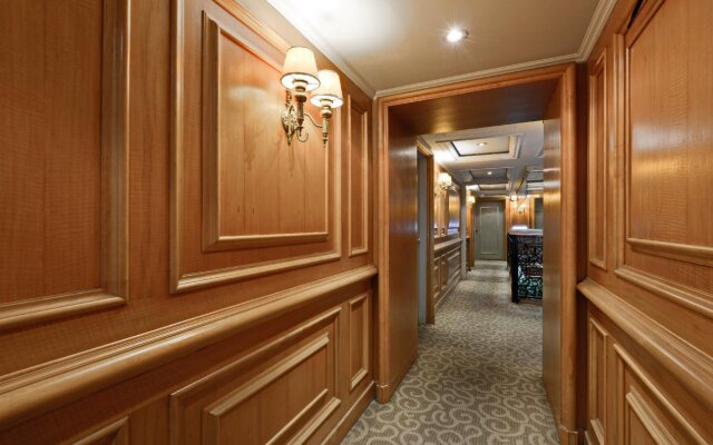 Forbes Hotel